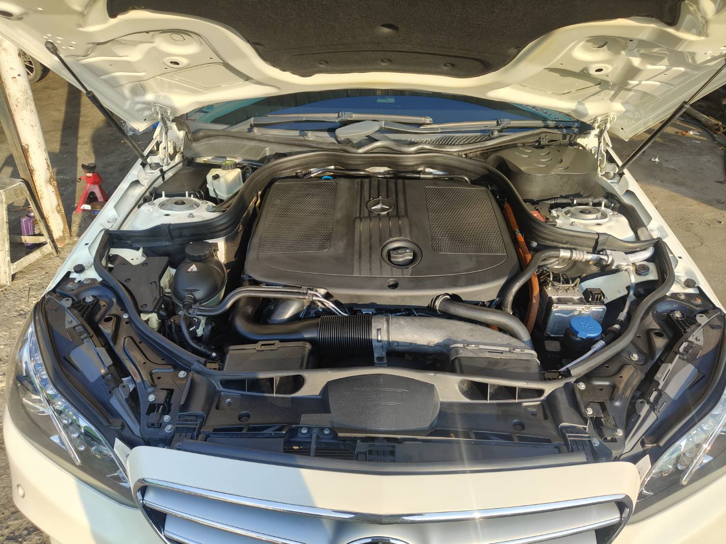 Mercedes-Benz E300 Bluetec Hybrid ตัว TOP หลังคาแก้ว ปี 2013 - Image 19